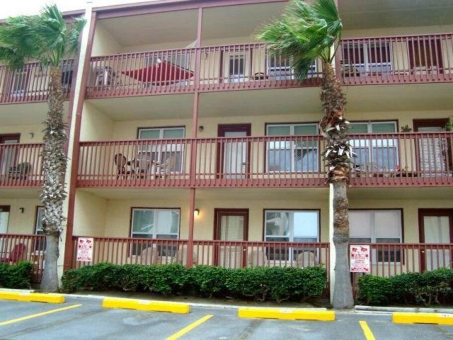 1st Floor 2 Bd 2 Ba W View& Pool Holiday home South Padre Island