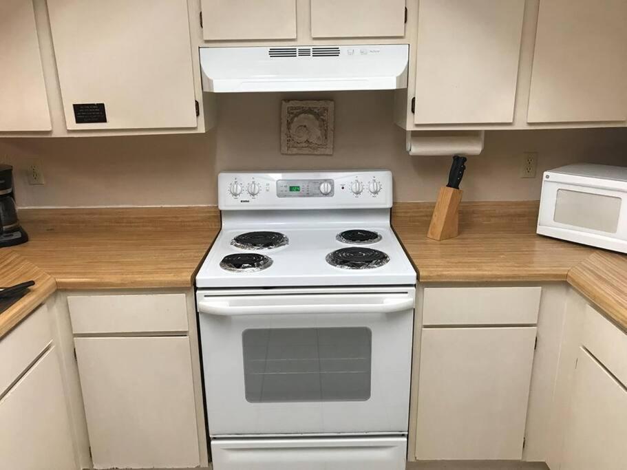 1st Floor 2 Bd 2 Ba W View& Pool * South Padre Island